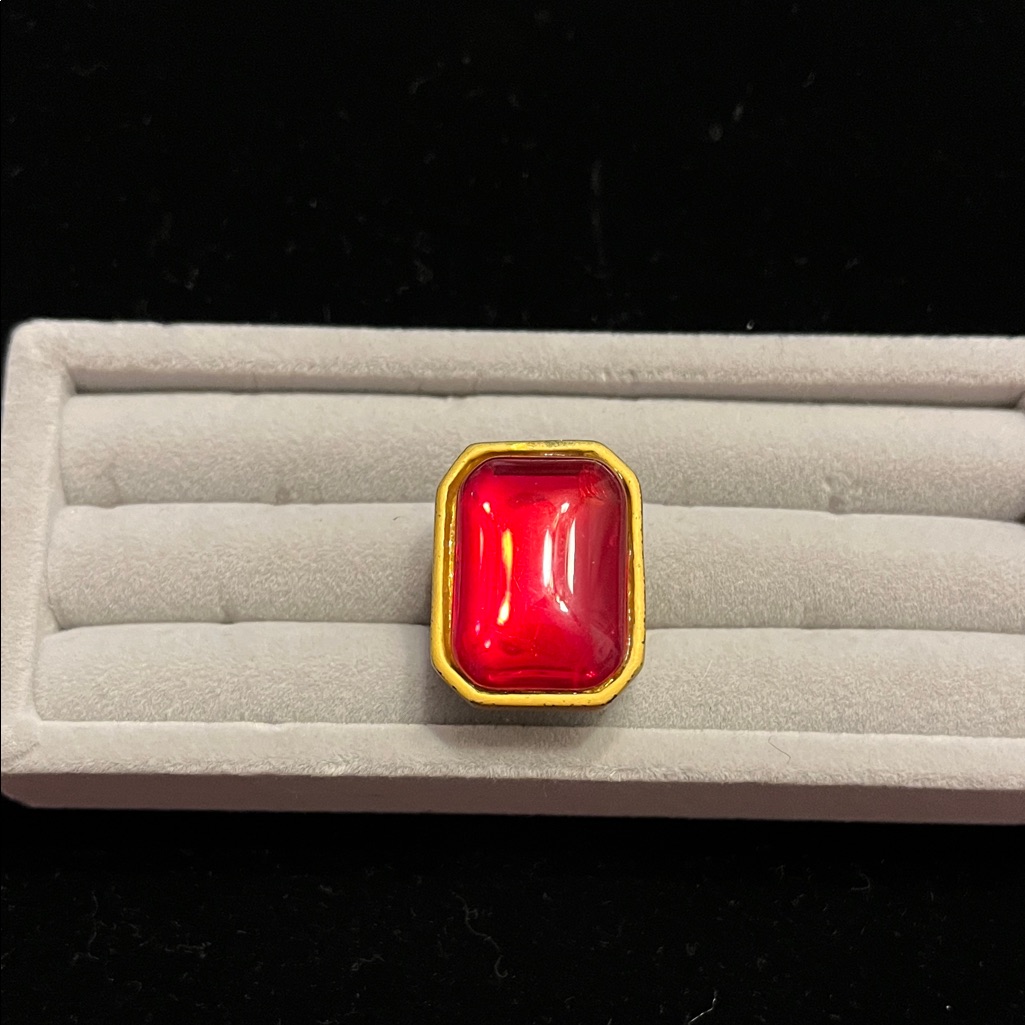 Liberty Gold Ring With Vibrant Red Stone